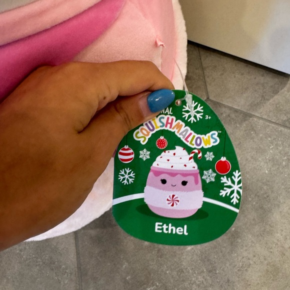 Ethel the peppermint latte - Picture 2 of 3